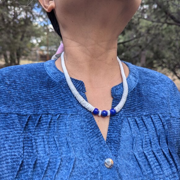 Navajo‎ Graduated White Shell with Lapis Beaded Necklace Southwest Style **